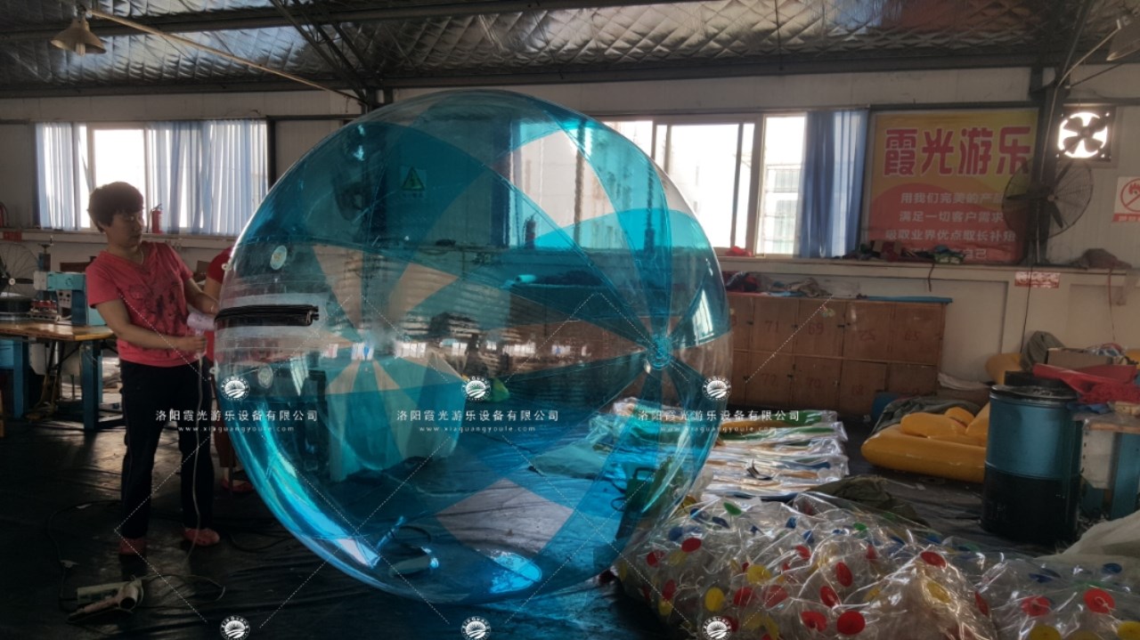 扬州蓝色透明水上步行球